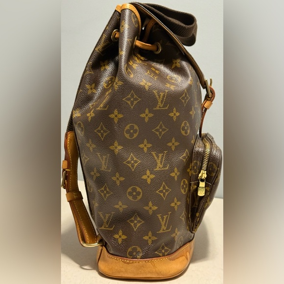LOUIS VUITTON Monogram Montsouris GM Backpack - Picture 4 of 16